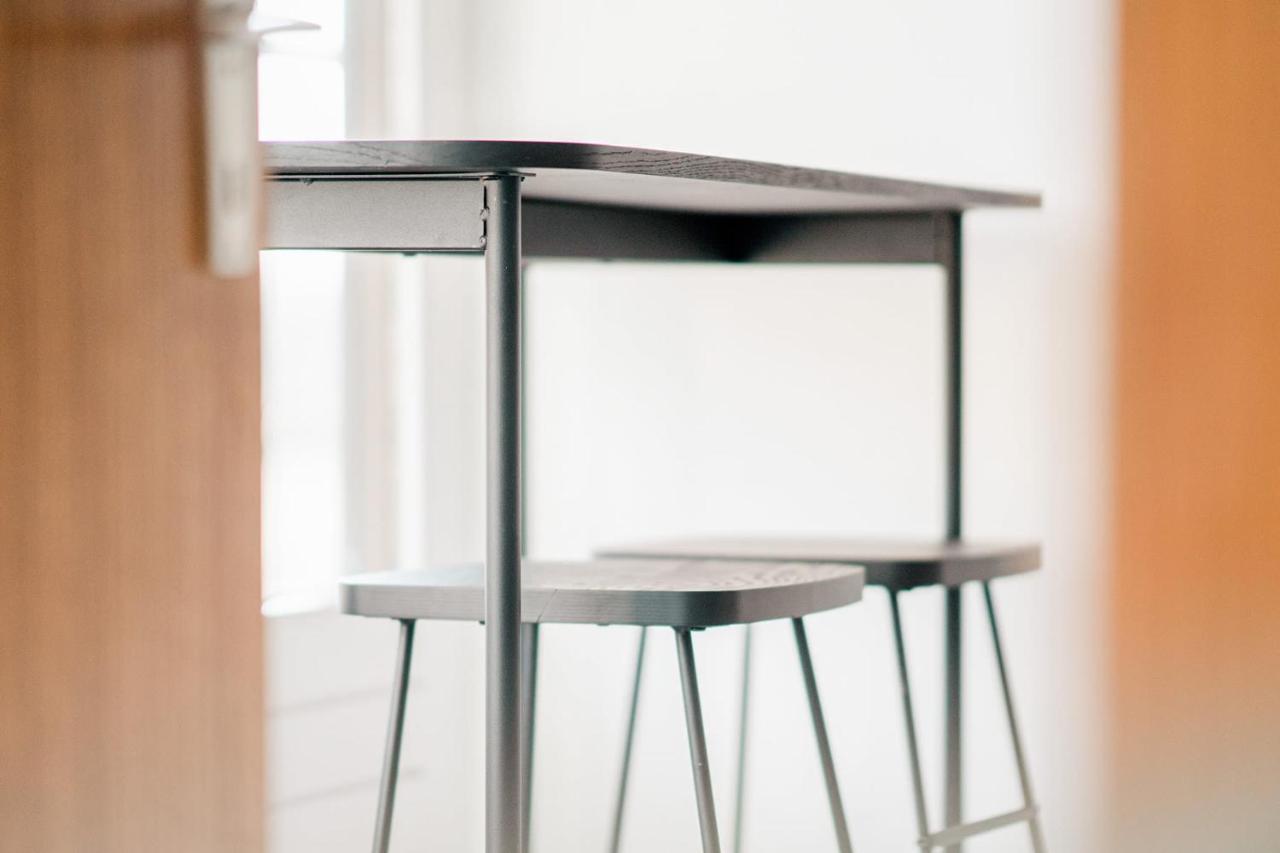 Stylish Minimalism In Kirchberg 1 Bus Stop To Lux Cntr Appartement *
